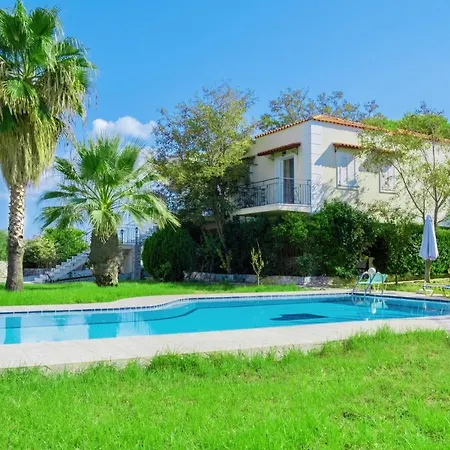 Villa Afroditi In Chania Near Airport With Private Pool, Free Wi-fi, Souda Bay Views, Garden Oasis *