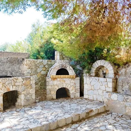 Afroditi In Chania Near Airport With Private Pool, Free Wi-fi, Souda Bay Views, Garden Oasis Villa *
