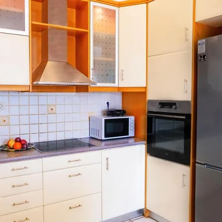 Villa Afroditi In Chania Near Airport With Private Pool, Free Wi-fi, Souda Bay Views, Garden Oasis Kounoupidhianá