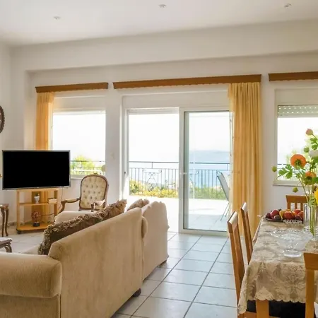 别墅 Afroditi In Chania Near Airport With Private Pool, Free Wi-fi, Souda Bay Views, Garden Oasis *