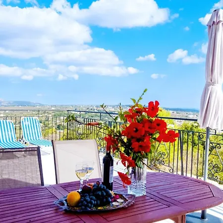 Βίλα Afroditi In Chania Near Airport With Private Pool, Free Wi-fi, Souda Bay Views, Garden Oasis