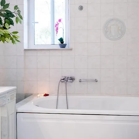 Βίλα Afroditi In Chania Near Airport With Private Pool, Free Wi-fi, Souda Bay Views, Garden Oasis Κουνουπιδιανά
